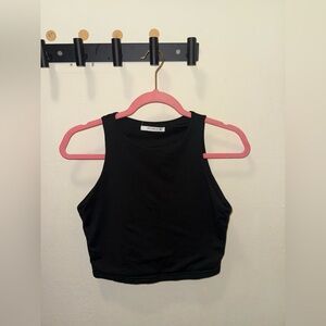 ReoRia Black Sleeveless Crop Top